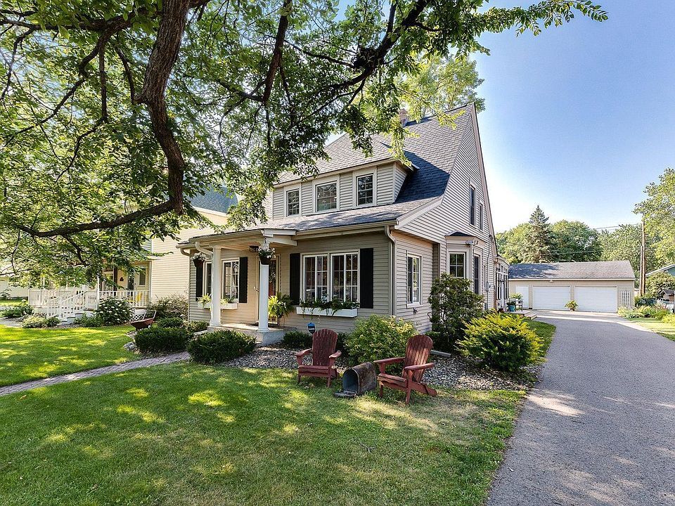 13th St Home in Hastings